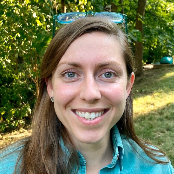 Meet your Posher, Ashley - Picture 1 of 1